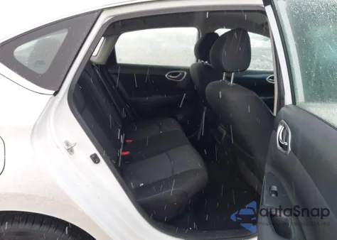 2017 Nissan Sentra Sr z USA, uszkodzony, nr VIN 3N1AB7AP0HY334441